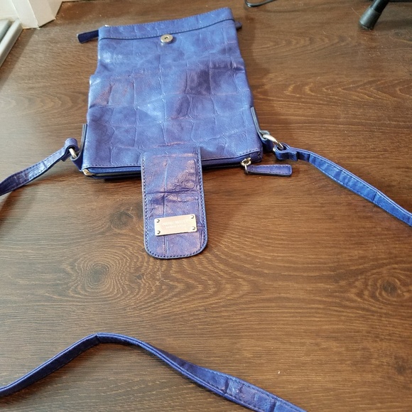 Handbag - Picture 2 of 2